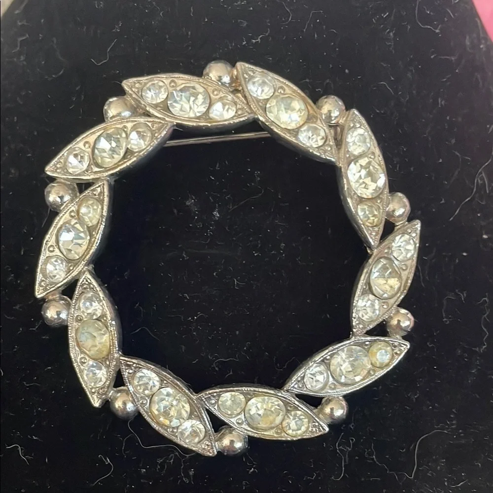 Vintage Elegant Silver Crystal Brooch
